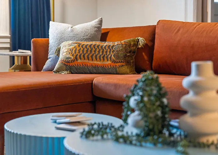 Midcentury 5bd | Bbq & Yard | Close To Dt & Pitt