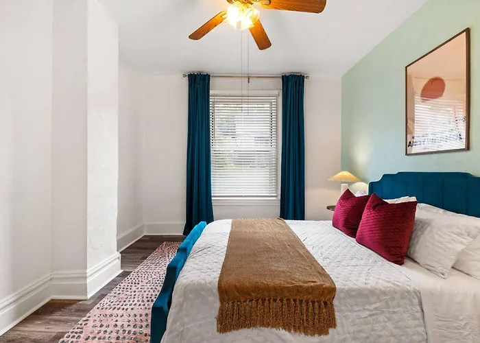 Midcentury 5bd | Bbq & Yard | Close To Dt & Pitt Holiday home Pittsburgh