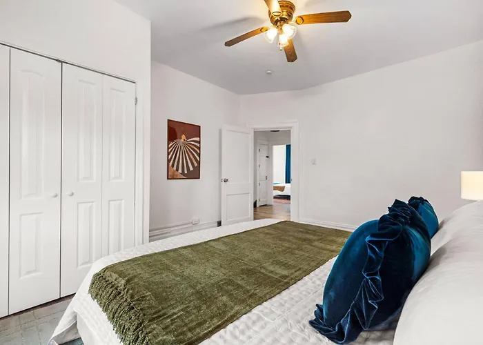 Midcentury 5bd | Bbq & Yard | Close To Dt & Pitt Holiday home