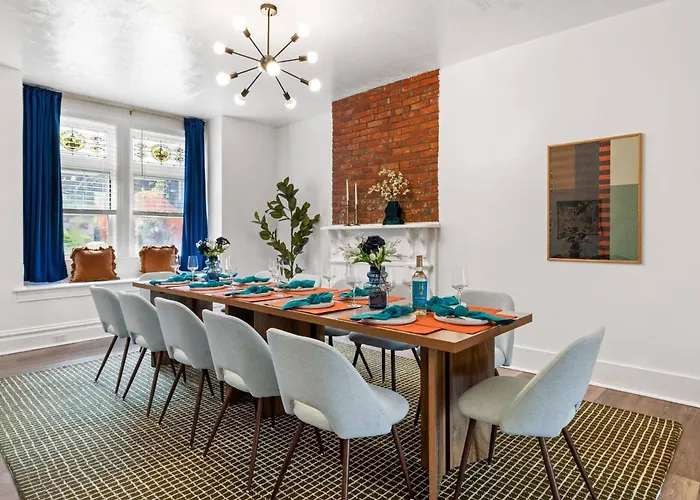 Midcentury 5bd | Bbq & Yard | Close To Dt & Pitt Holiday home *