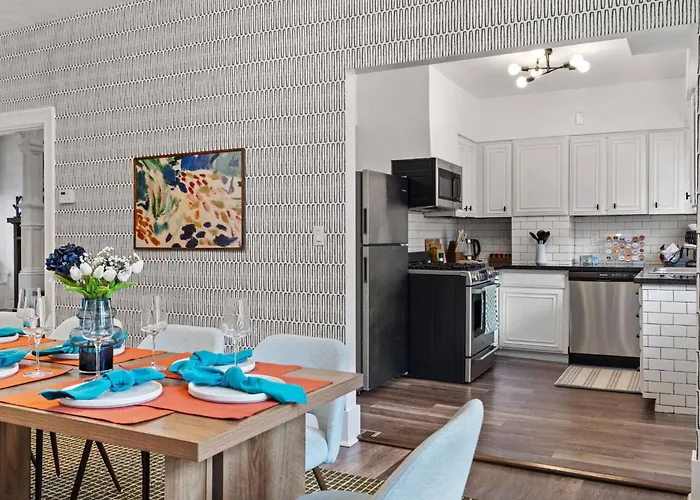 Holiday home Midcentury 5bd | Bbq & Yard | Close To Dt & Pitt Pittsburgh