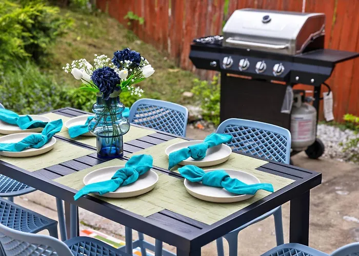 Midcentury 5bd | Bbq & Yard | Close To Dt & Pitt Holiday home